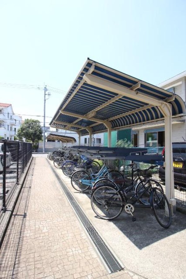 駐車場(駐輪スペース)