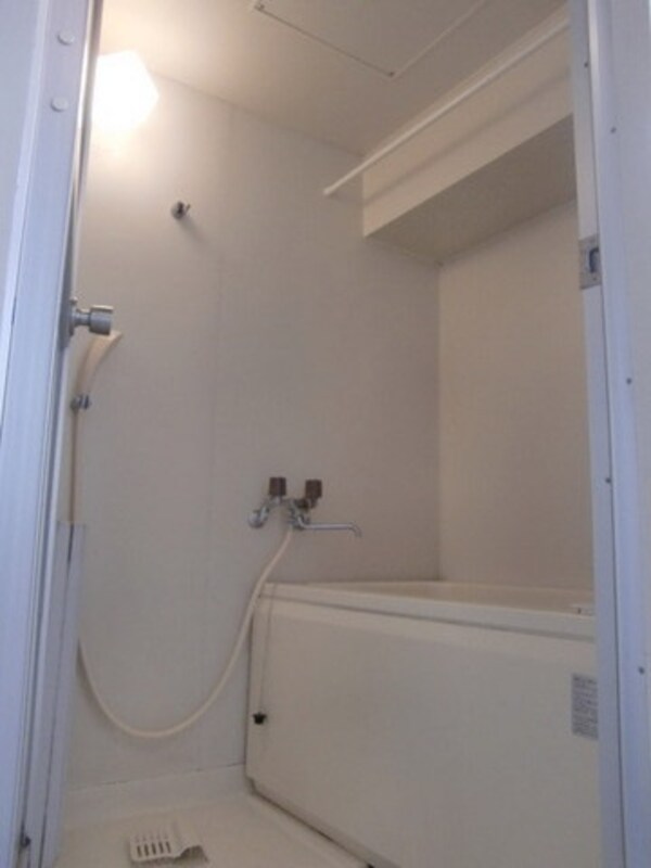 バス／シャワールーム等(キレイなバスルームです。)