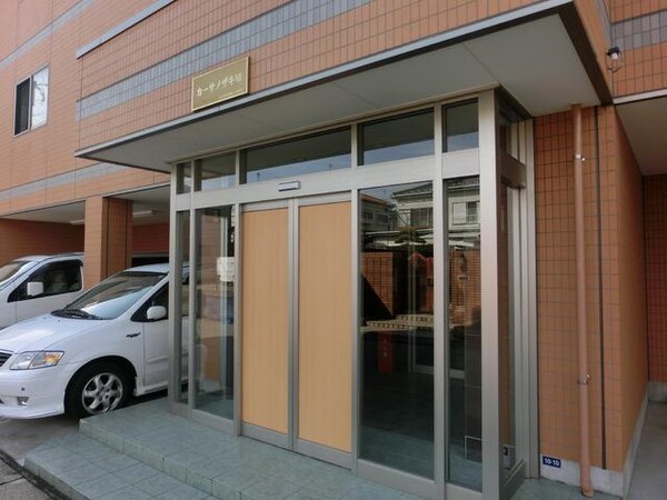 エントランス(オートロック完備)