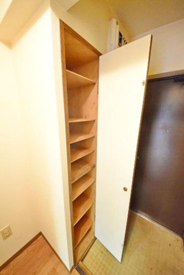 玄関(シューズボックス)