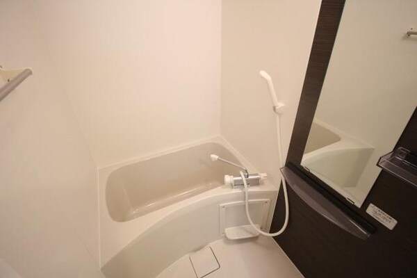 バス／シャワールーム等(浴室乾燥機付)