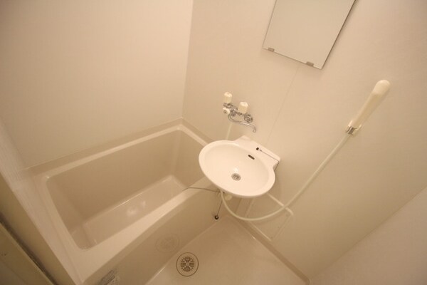 バス／シャワールーム等(浴室乾燥機つきです)