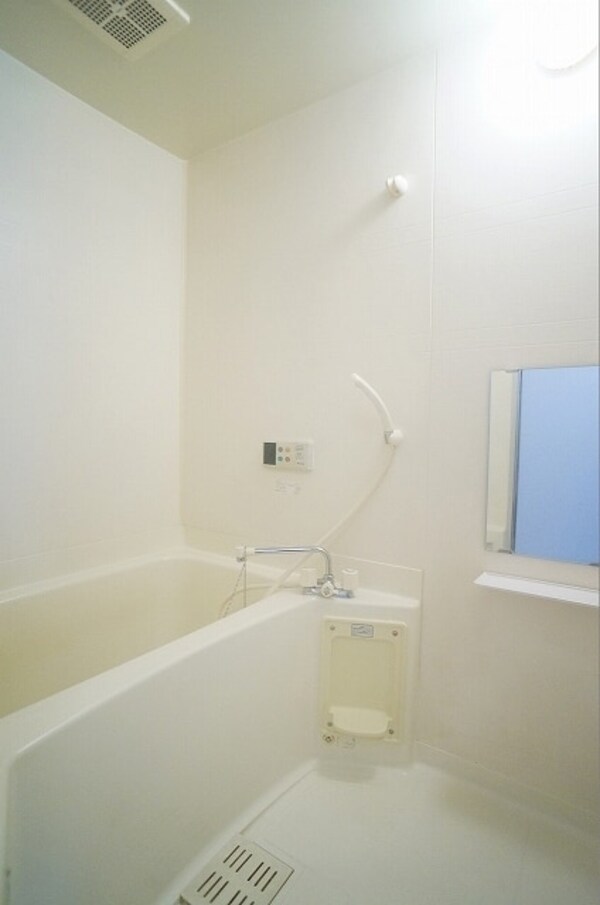 バス／シャワールーム等(※別号室参考写真です)