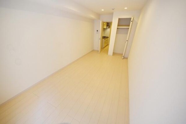 リビング・居室(広々8.4帖の洋室)