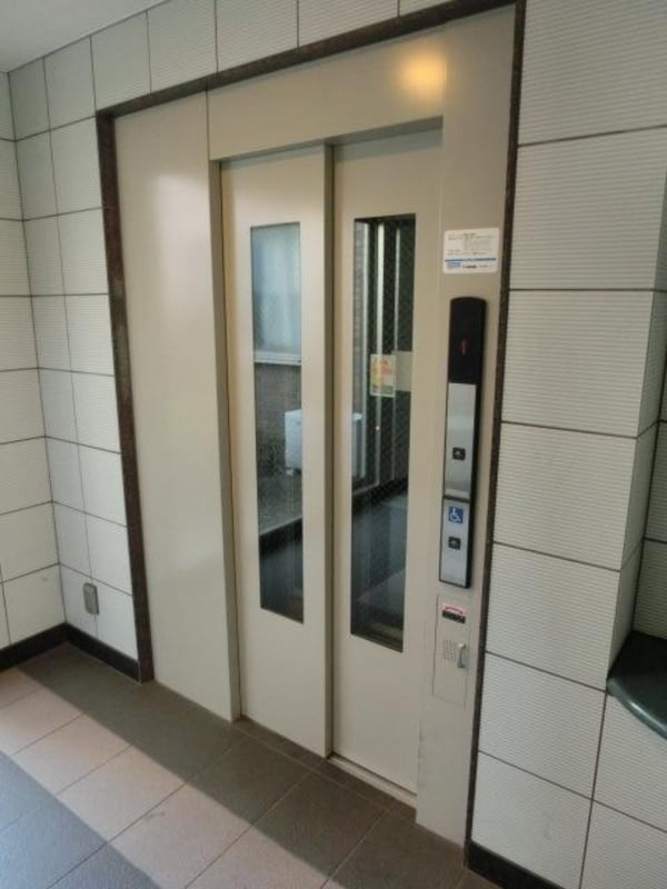 共有部分(エレベーター完備)