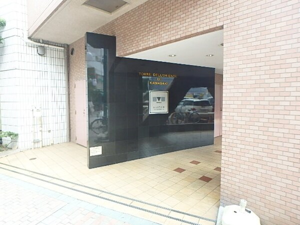 エントランス(エントランス)