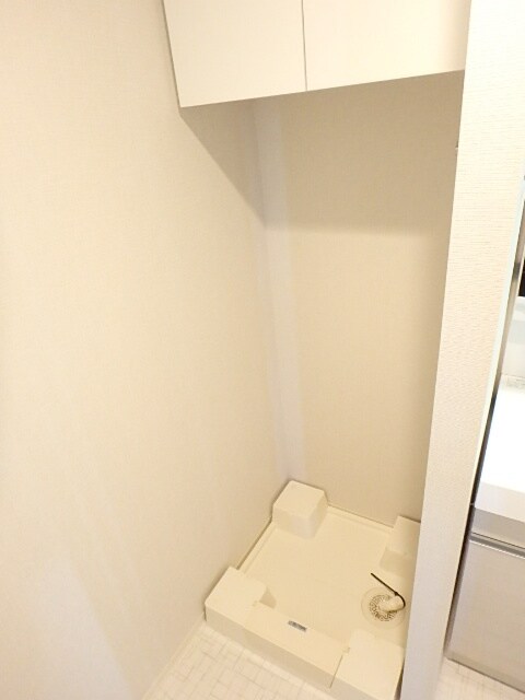 物件内観写真16　(★室内洗濯機置場に収納付です★)