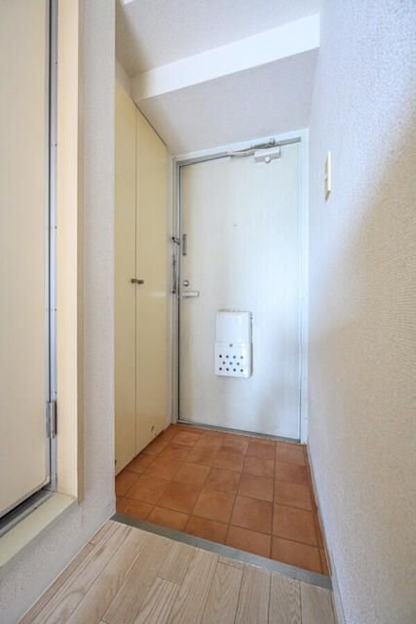 玄関(同シリーズ)