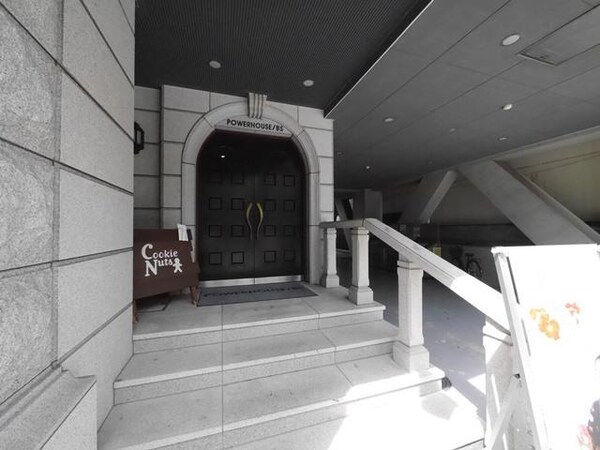 エントランス(★川崎駅徒歩圏内！自転車ですぐ通える立地です！★)