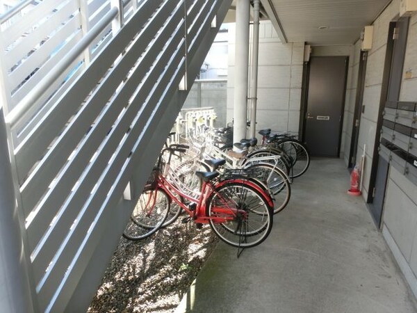 共有部分(自転車置き場)