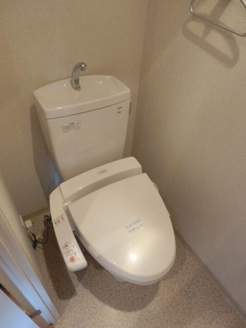 物件内観写真7　(ウォシュレット機能付き)