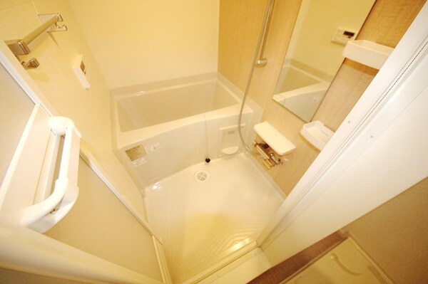 バス／シャワールーム等(バス／シャワールーム等)