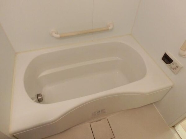 バス／シャワールーム等(追い焚き機能付き)