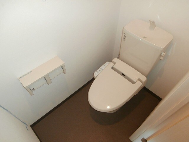 物件内観写真10　(ウォシュレットトイレ)