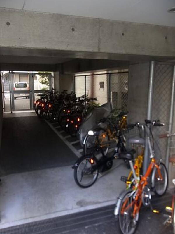 共有部分(敷地内駐輪場)