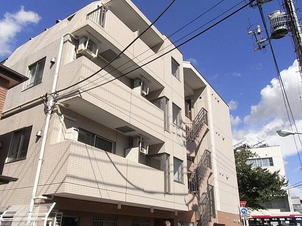 その他(タイル貼りの重厚な外観)