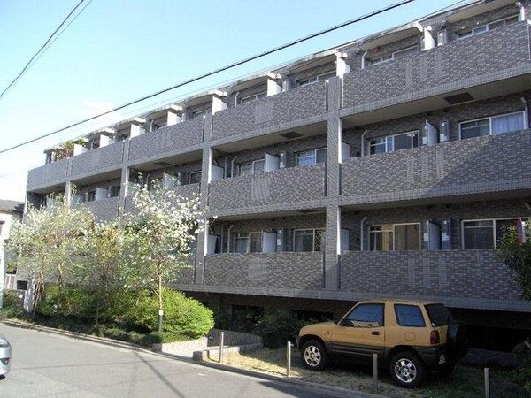 外観(分譲賃貸・総タイル貼りの重厚感あふれる外観)
