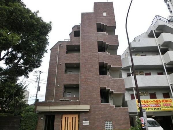 外観(人気の高円寺駅までも徒歩圏内)