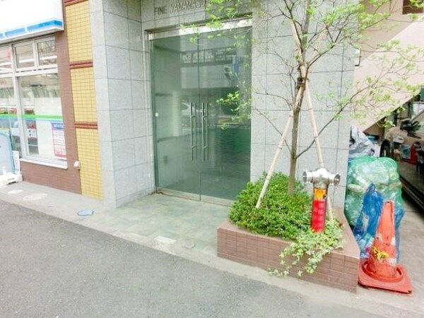 エントランス(お部屋探しはタウンハウジングへ♪)