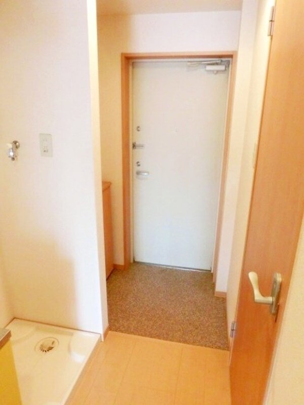 玄関(お部屋探しはタウンハウジングへ♪)