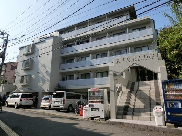 外観(コンクリート打ちっ放しのお洒落な外観)