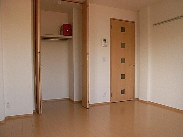 その他室内・内装(洋室８．５帖のお部屋です)