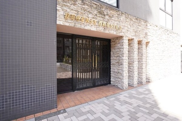 エントランス(部屋探しは株式会社　タウンハウジング　までお気軽にお問合せ…)