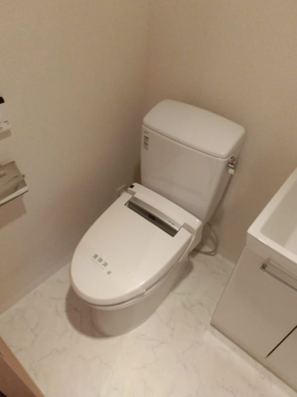 トイレ(温水洗浄暖房便座)