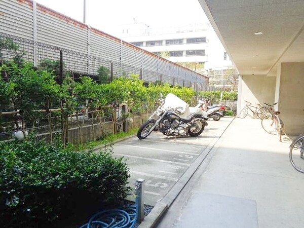 共有部分(バイク置場)