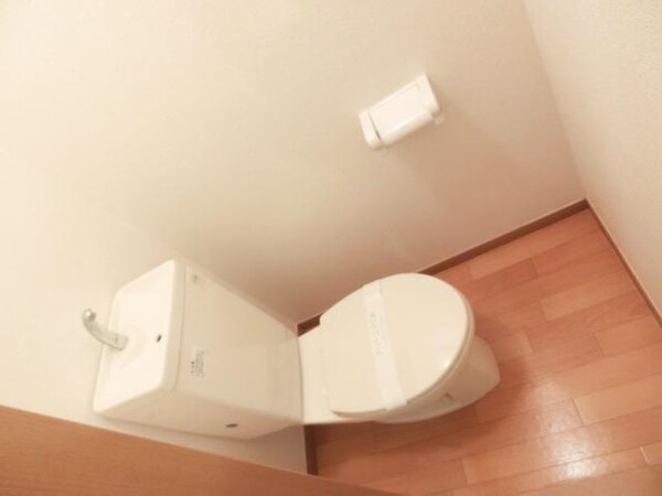 トイレ(フローリングのお手洗いです。)