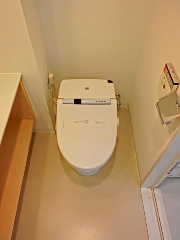 トイレ(ウォシュレット機能付き)