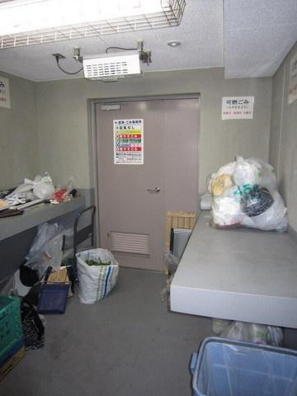 共有部分(敷地内ゴミ置場)