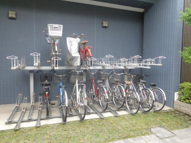 物件内観写真7　(駐輪場)