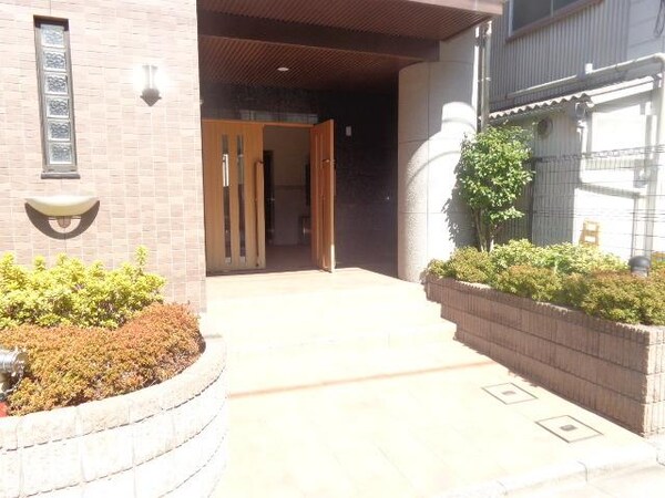 エントランス(入り口・エントランス)