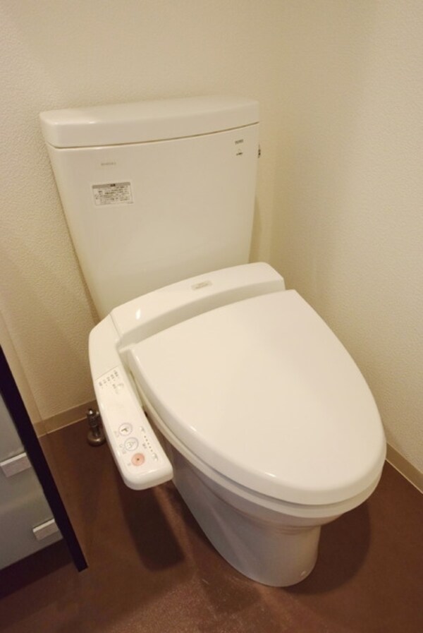 トイレ(温水洗浄暖房便座)