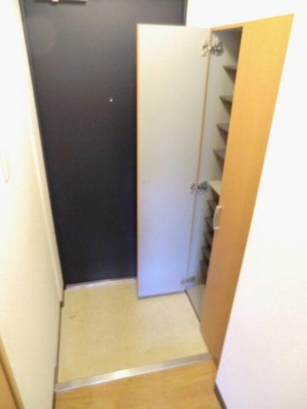 玄関(トールタイプシューズボックス)