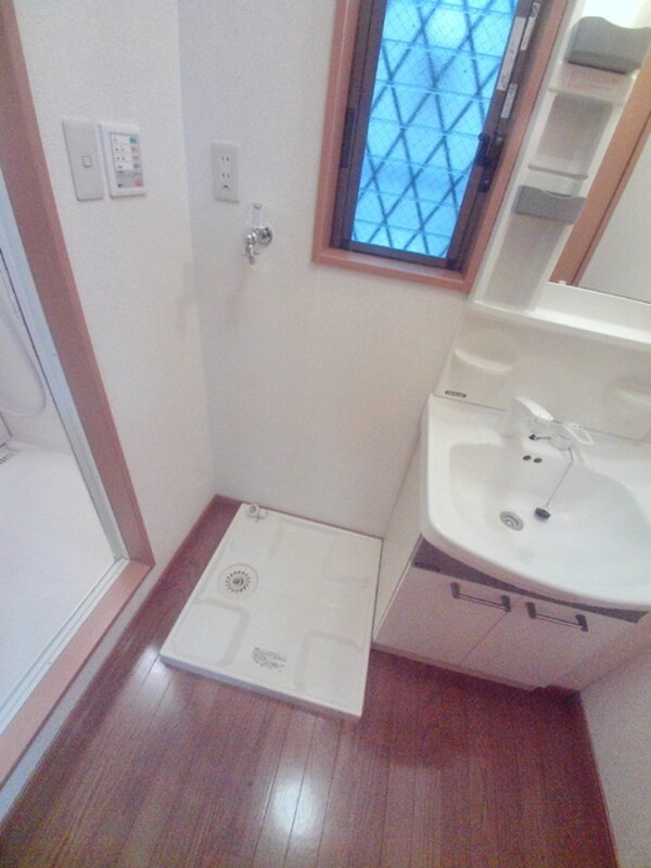 設備(室内洗濯機置場)