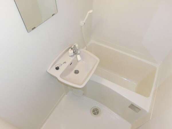 バス／シャワールーム等(浴室)