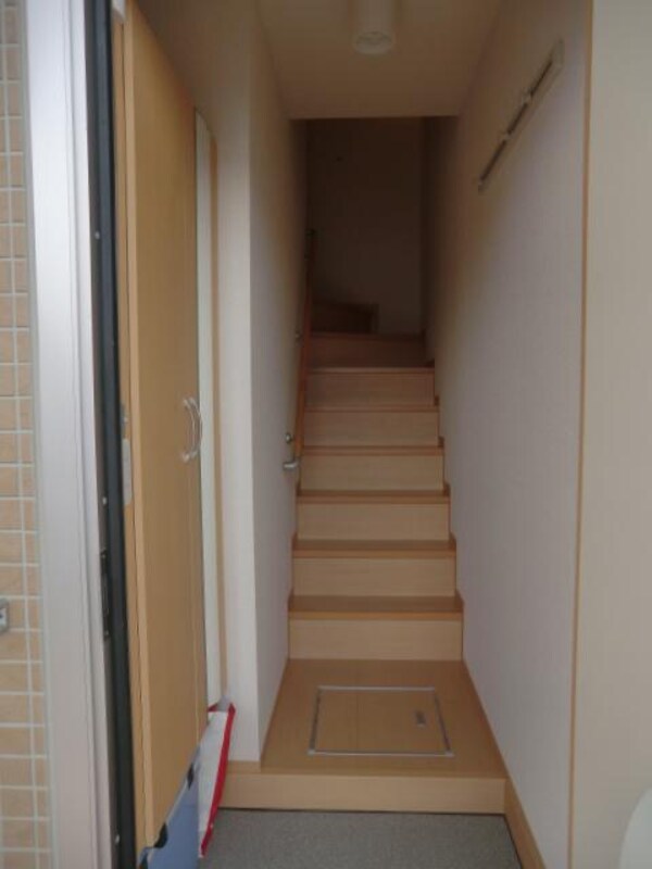 玄関(下駄箱付の玄関)
