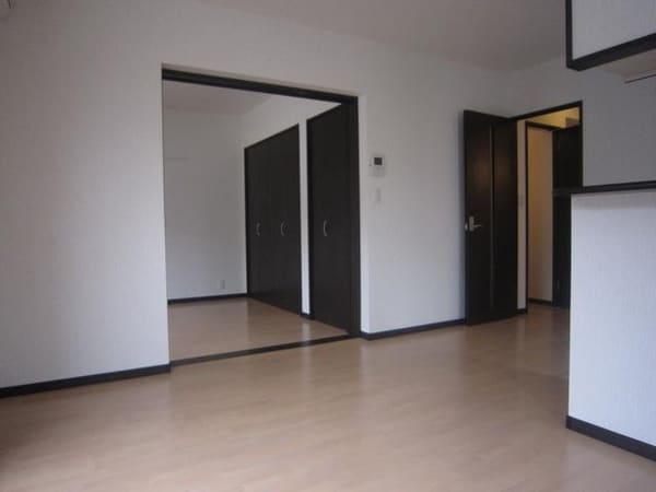 その他室内・内装(10.7帖LDK　角部屋2面採光)