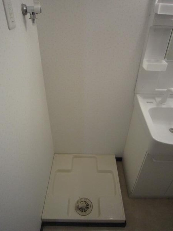設備(うれしい室内洗濯機置場)