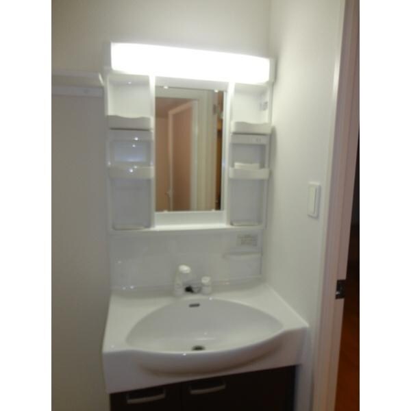 物件内観写真5　(洗面)