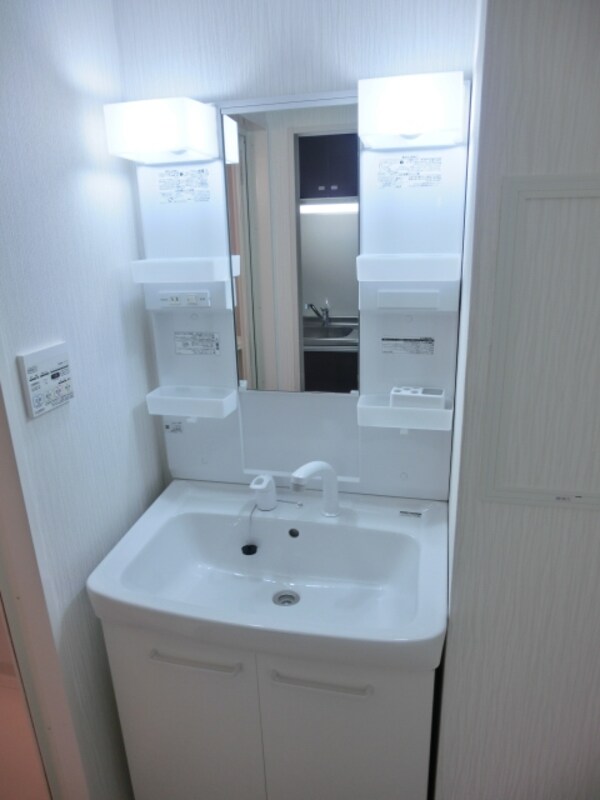 洗面(女性に嬉しいシャンプードレッサー)