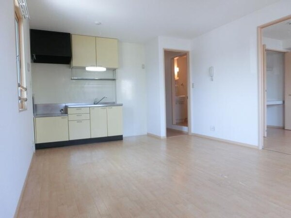 リビング・居室(広々としたお部屋で２面採光付のＬＤＫ)