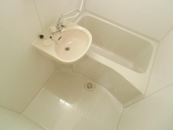 バス／シャワールーム等(バストイレ別　浴室乾燥機完備)