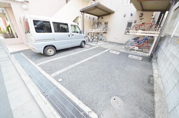 駐車場(★駐車場★)