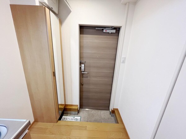 玄関(玄関)
