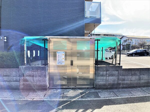 共有部分(ゴミ置き場)