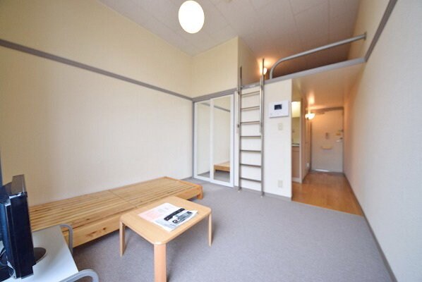 物件内観写真2　(※家具家電はありません。)