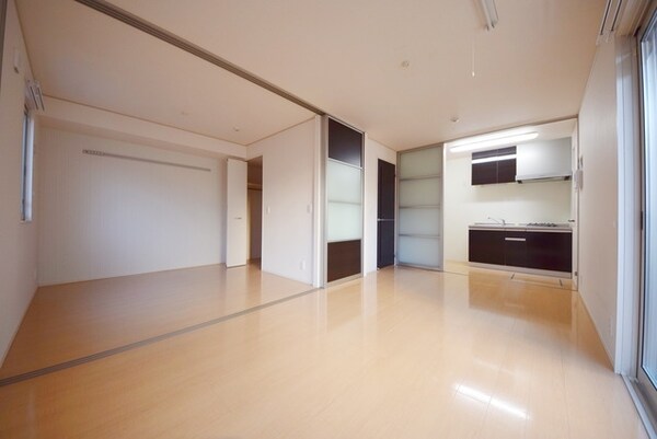 その他室内・内装(同物件内他号室の室内写真です。)